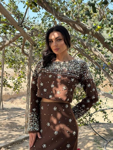 طقم تنورة قطعتين شك فخم