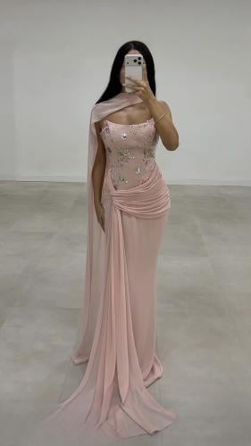 فستان سهرة ناعم بألوان