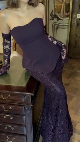 فستان سهرة دانتيل بنفسجي