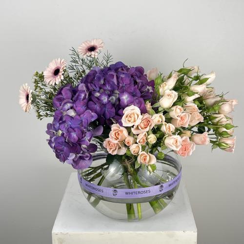 باقة هيدرينج موف مع بيبي روز – ورد طبيعي فاخر