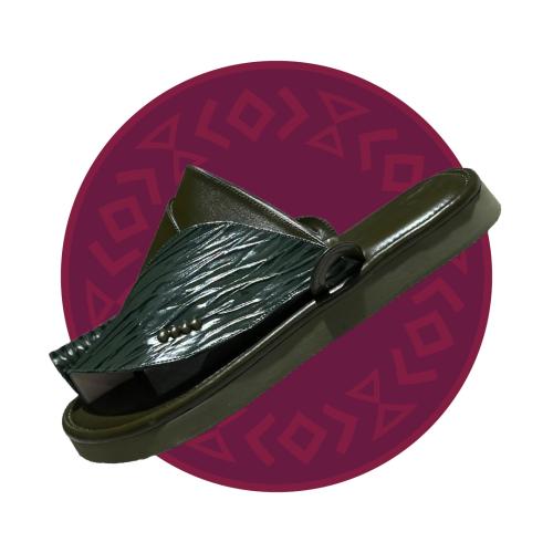 حذاء شرقي سادة