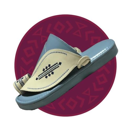 حذاء شرقي مطرز