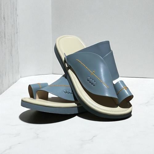 حذاء شرقي مطرز