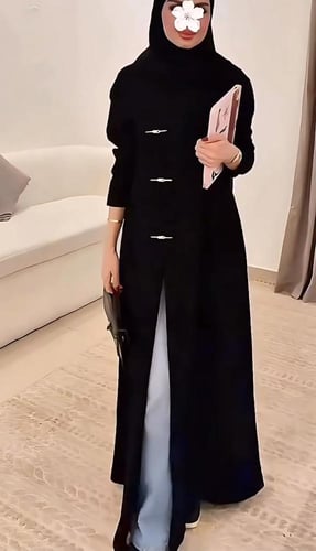 عباية بليزر عملية وراقية