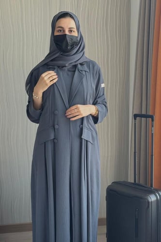 عبايه سفر ياقه رمادي