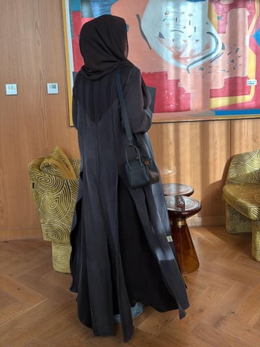 عباية بليزر عملية وراقية