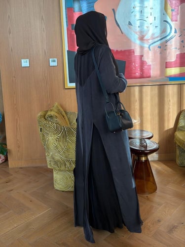 عباية بليزر عملية وراقية