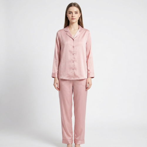 Signature long-sleeved satin pajamas