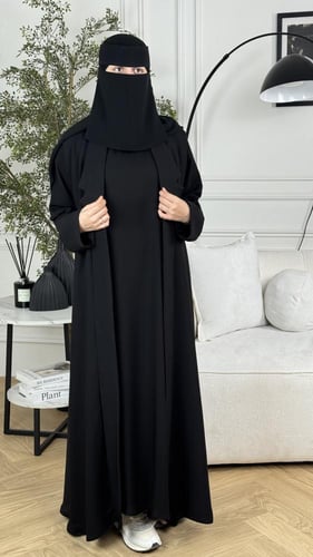 عباية رقم: 19 بفستان داخلي