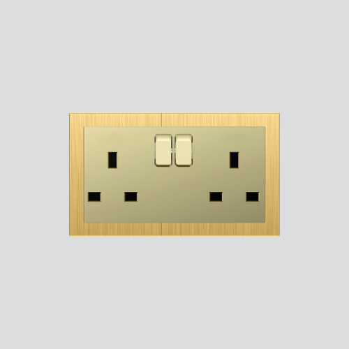 Triple socket, twin + switch