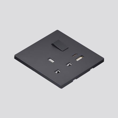 مقبس ثلاثي 13A + USB +مقبس يو اس بي+مقبس شاحن