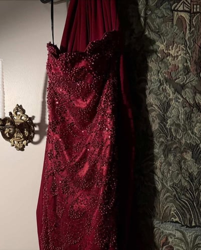 فستان هيفاء