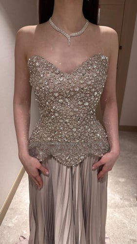 فستان روز ألمها