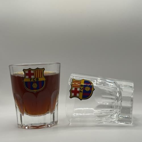 6 بيالات شاي (برشلونة)
