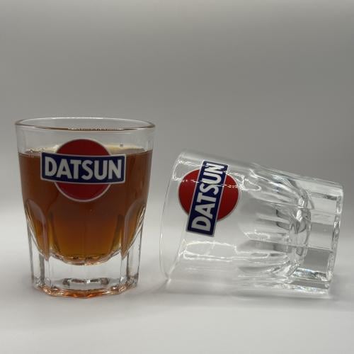 6 بيالات شاي (داتسون)