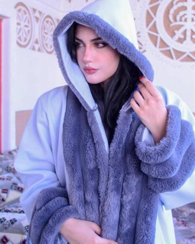 فروة نسائية"سحر الشتاء"