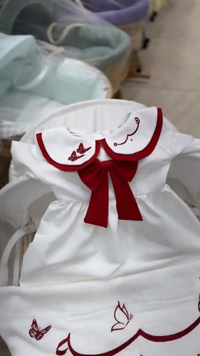 طقم بطانيه اطفال بالأسم مع الفستان