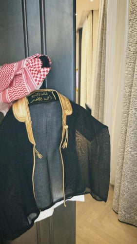 بشت أنيق حصري شكل جديد