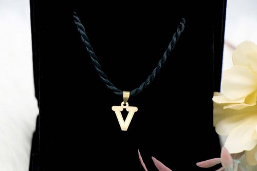 حرف V ذهب (P1004)