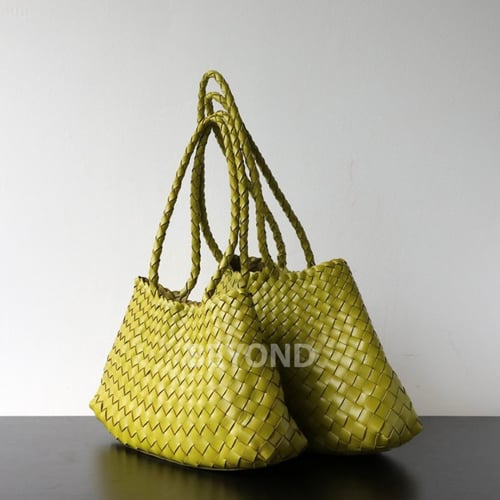 شنطة لونا لوكس – أخضر أفوكادو – ميديم