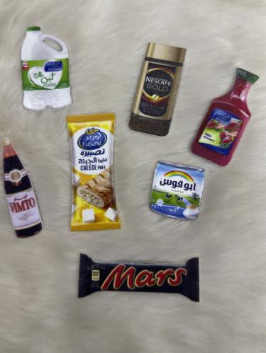 7 ملصقات لثلاجة