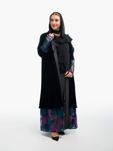 ندى عباية
