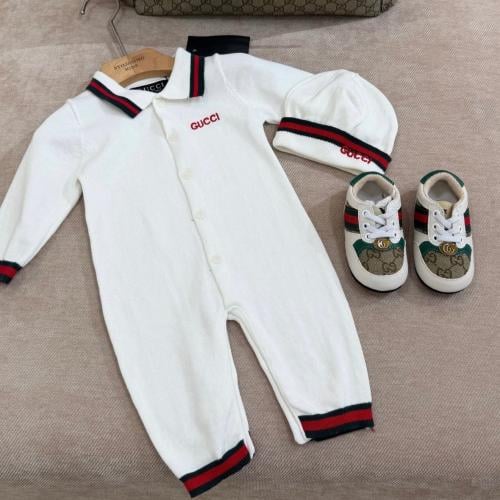 Gucci set for newborns GG
