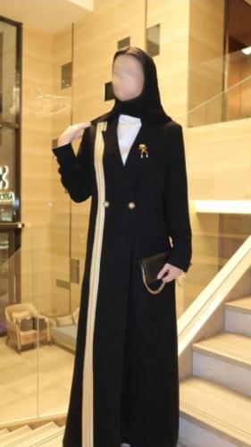 عبائة راقيه بليزر - تفصيل ملكي يجسد رقي إطلالتك