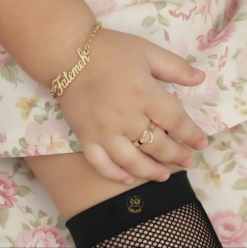 طقم "أنوثة ورقة" للمواليد