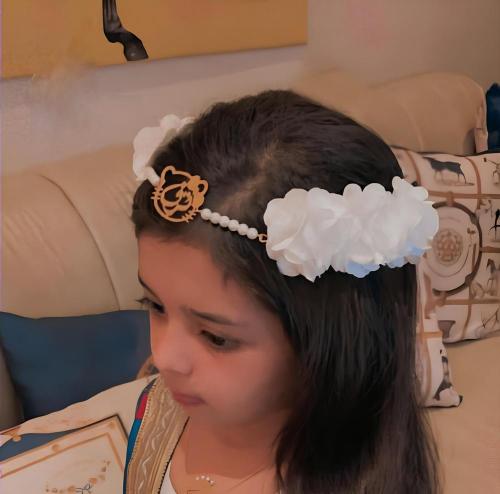 طوق الورد المطلي بالذهب