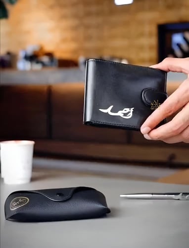 أناقة شخصية في محفظتك