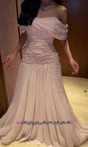 فستان باربي مع دانتيل