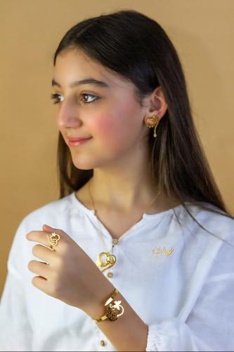 طقم نسائي باالاسم