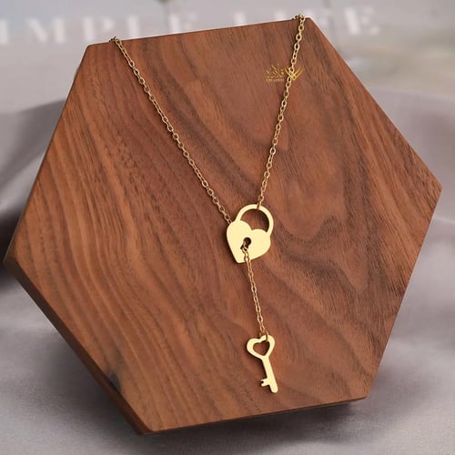 سلسال مفتاح قلبكِ - بلمسة من بريق الذهب