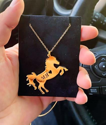 تعليقة حروف - مطليه بالذهب عيار 21