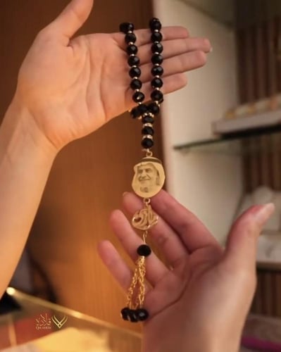 مسبحه باالإسم وا الصوره - مطليه ذهب عيار 21