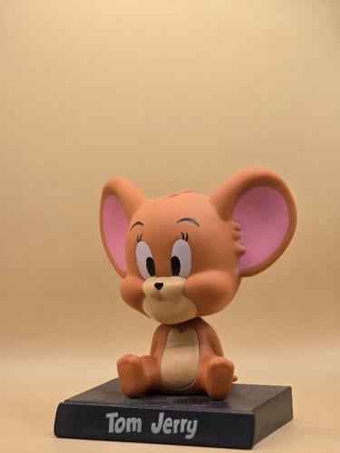 ستاند سيارة توم وجيري