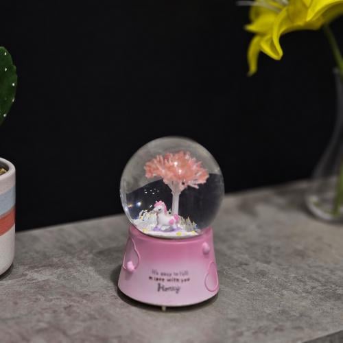 بلورة موسيقية متوفرة باللونين الموف والوردي