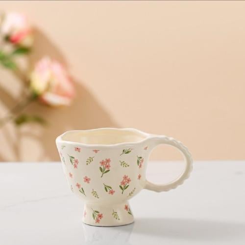 كوب سراميك بمسكه