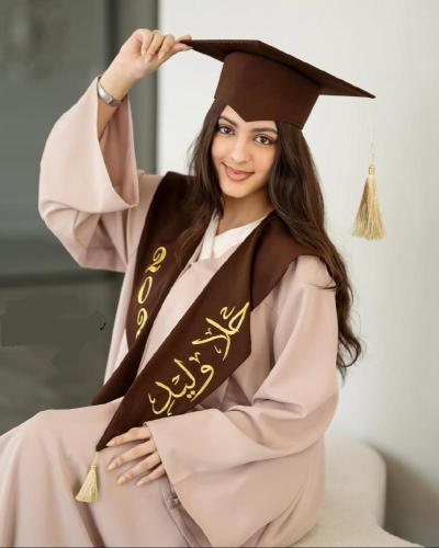 عبايات تخرج 2025