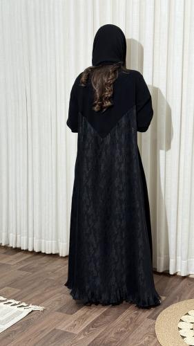 Abaya with cuts