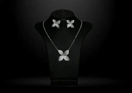 سلسال زركون مع الحلق