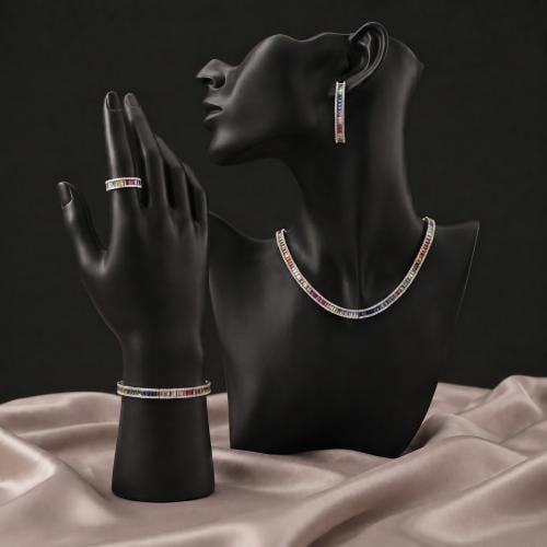 Zircon set with diamond precision