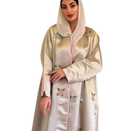 A thobe with crinkled satin, hand embroidery