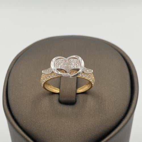 خاتم ذهب عيار 18 بتصميم ألماس مزدوج