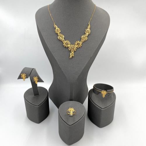 طقم ذهب عيار 21 الوزن 14.5 جرام