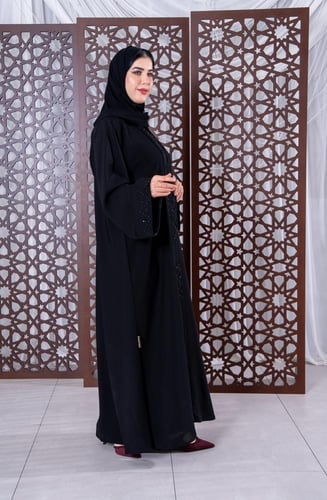 طقم نواعم كرستال حاشية 2025