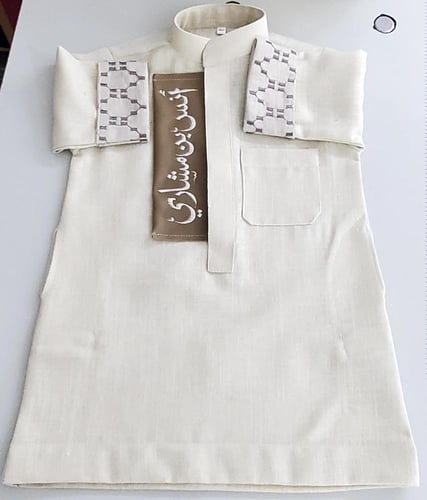 دشداشة او كويتي بتصميم كويتي بالاسم