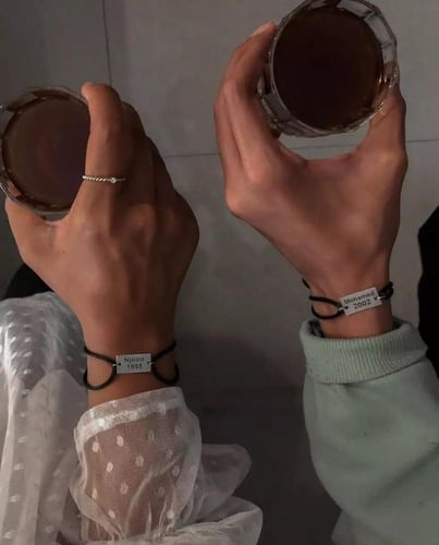 اساور بالاسم والتاريخ حسب الطلب