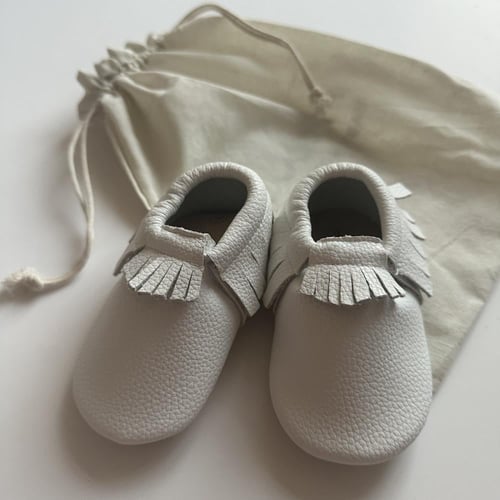 جزم احذيه جلد